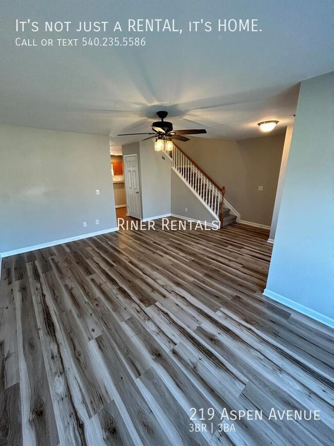 Photo - 219 Aspen Ave