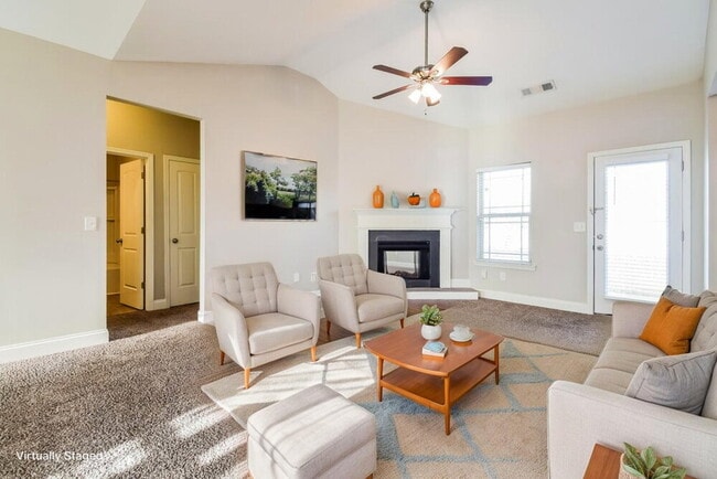 Photo - 547 Joneus Dr