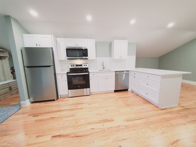 1 br, 1 bath Condo - 18 Belltown Rd Unit 4 - 1 br, 1 bath Condo - 18 Belltown Rd Unit 4 Unidad 4