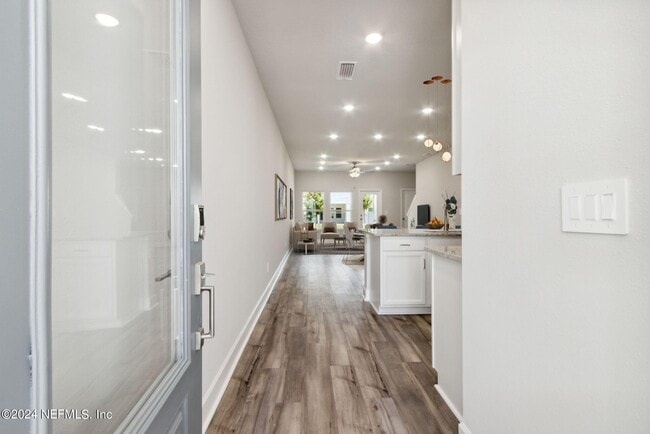 Photo - 95337 Katherine St