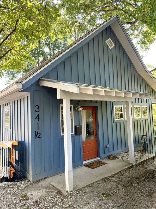 341 1/2 S Jackson St.