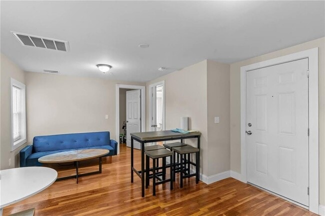 Photo - 16 Brinley St Unit 8