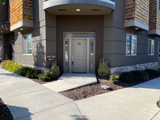 Beautiful 2bd/2bth Located at Meadowbrook ... - Beautiful 2bd/2bth Located at Meadowbrook ... House