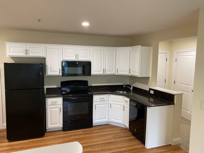 Photo - 245 Willard St Unit 5