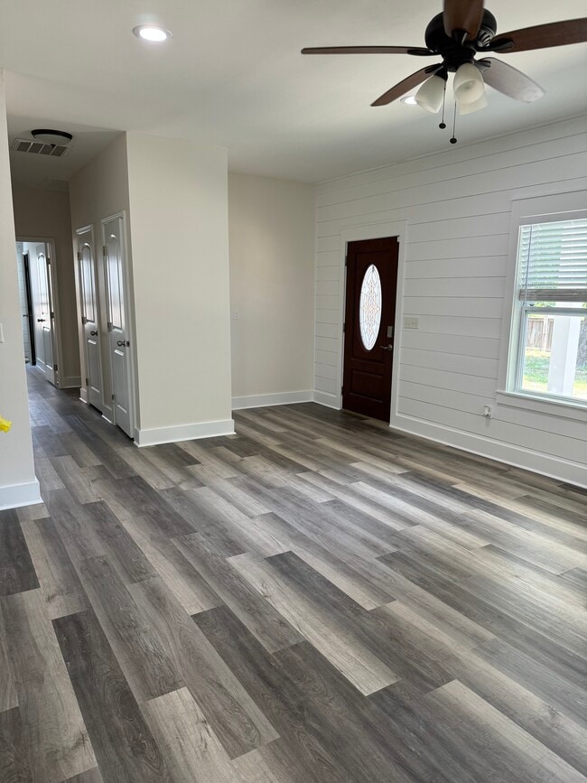 Building Photo - 115 N Vestavia St Rental