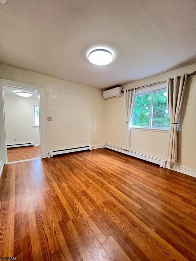 285 Rutherford Ave