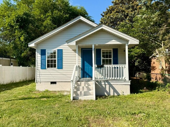 Building Photo - 1002 E Harnett St Rental
