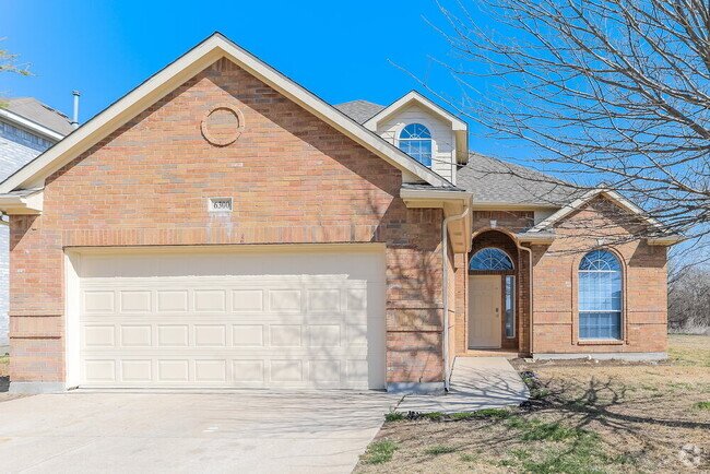 Building Photo - 6300 Redeagle Creek Dr Rental