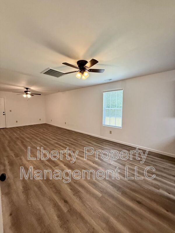 Photo - 534 E 6th Ave