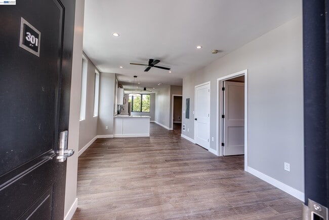 Photo - 4202 Telegraph Ave Unit 301
