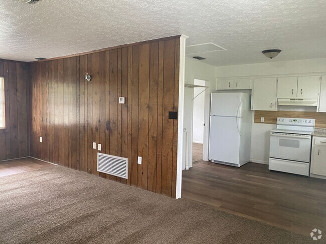 Building Photo - Murphy 703/705 Boyd Unit 705 Boyd Ct. Rental