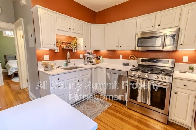 Photo - 127 E Exposition Ave