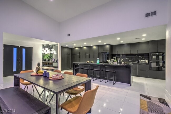 Photo - 5785 Edna Ave