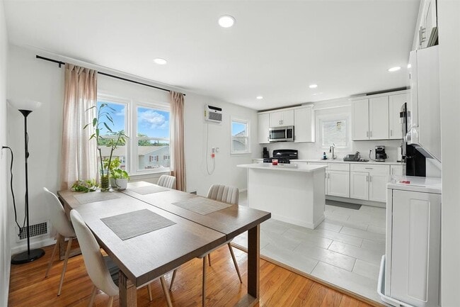 Photo - 52 RIVER St Unidad 2