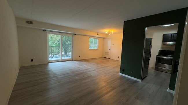 Building Photo - 6270 Edsall Rd