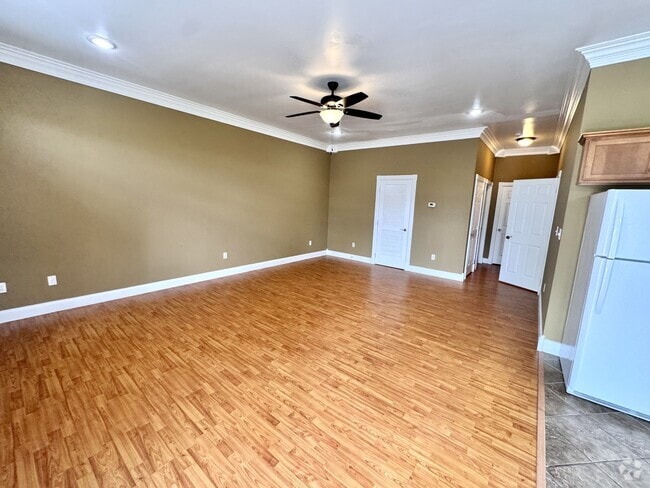 Building Photo - 98 Melrose Dr Rental