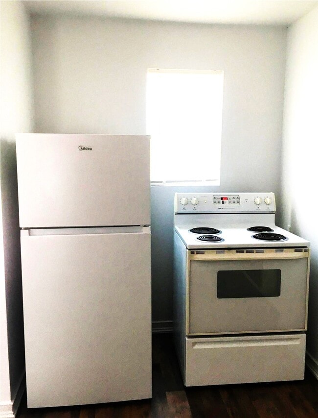 Photo - 3818 Hamid Blvd