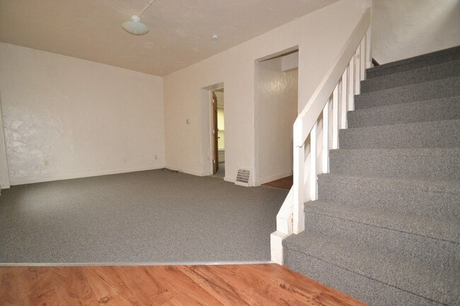 Photo - 406 Kling St