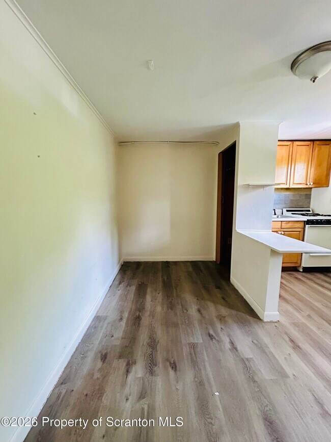1393-1395-1395 Old Trail Rd