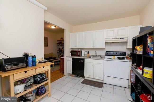 Building Photo - 1736 Pine St Unit 2F Rental