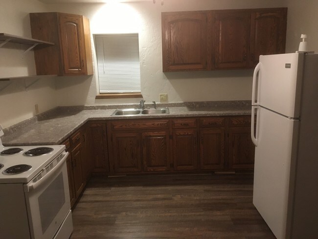 Cocina - 119 W Main St