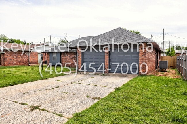 Photo - Massive 3BD/2BTH Home Minutes from the Highway.