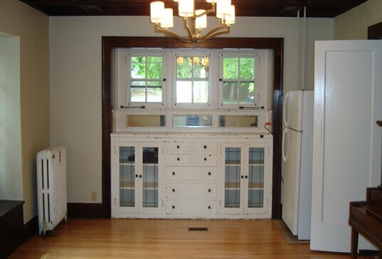 Photo - 713 E 8th St