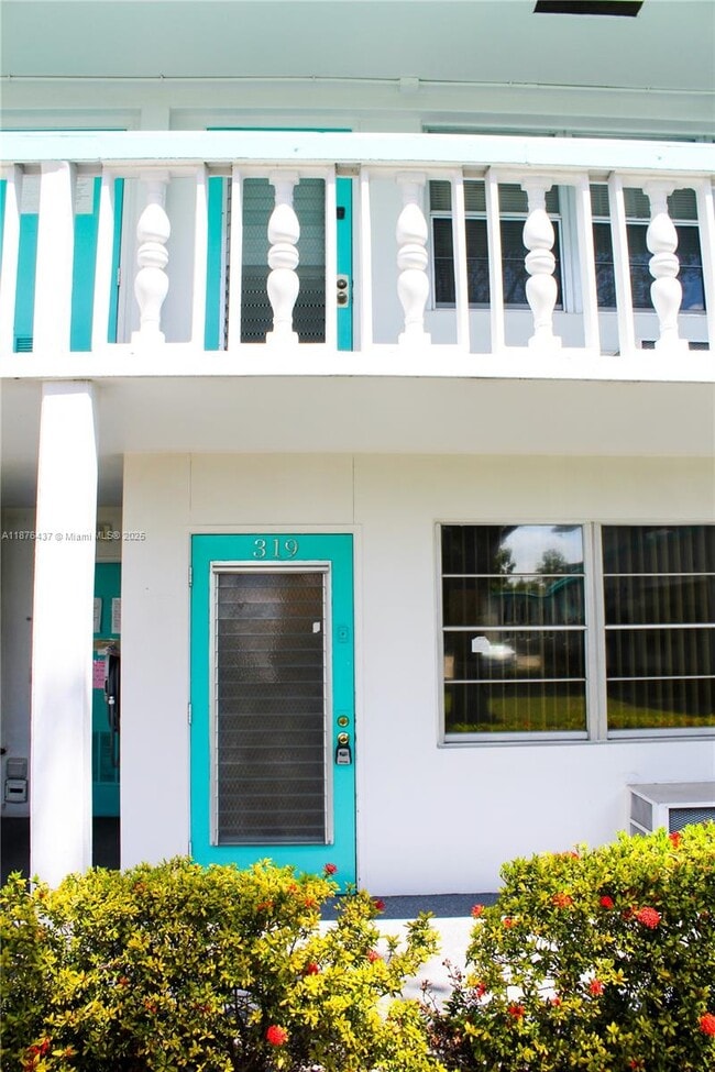 Building Photo - 319 Newport V Unit 319 Rental