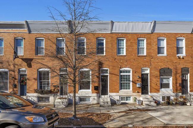 Photo - 620 S Newkirk St Townhome