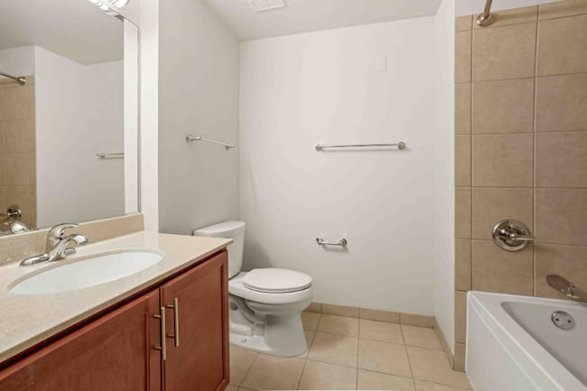 Photo - 544 W Kinzie St