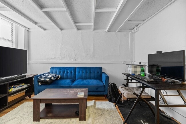 Photo - 19 S Russell St Unit 1