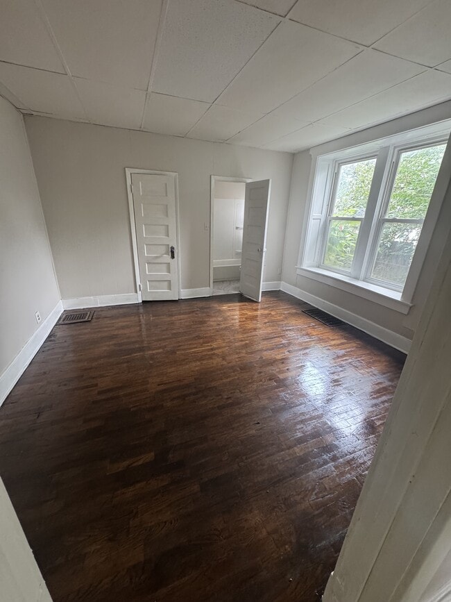908 SW Macvicar Ave Unit 1