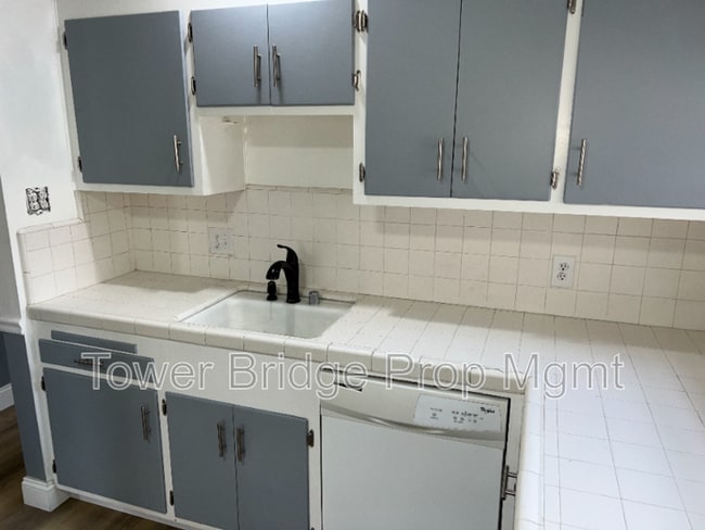 Photo - 1328 School St