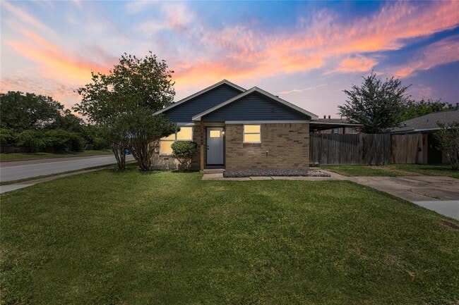 Building Photo - 4640 Orange Cir S Rental