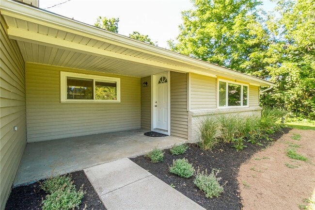 Photo - 617 Dewitt Rd