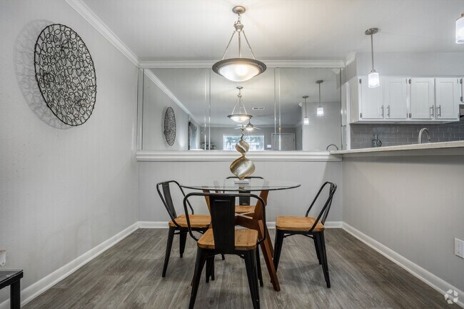 1BR, 1BA - 726 SF (A2)