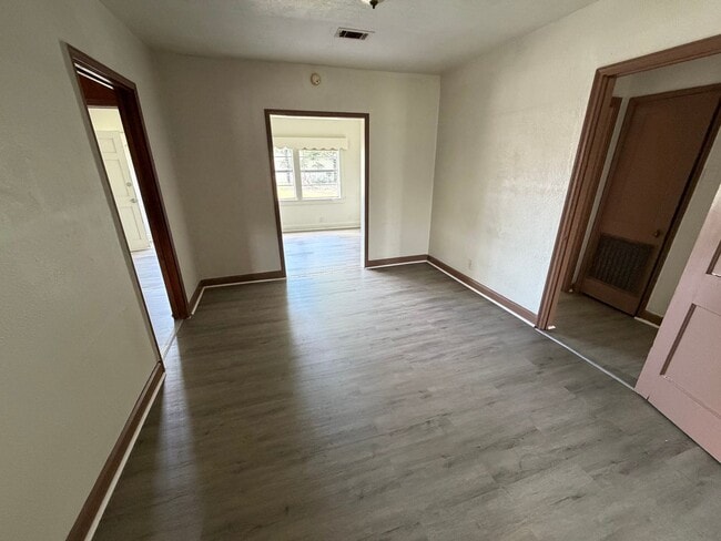 Photo - Charming 3 Bed, 1 Bath newly renovated home.