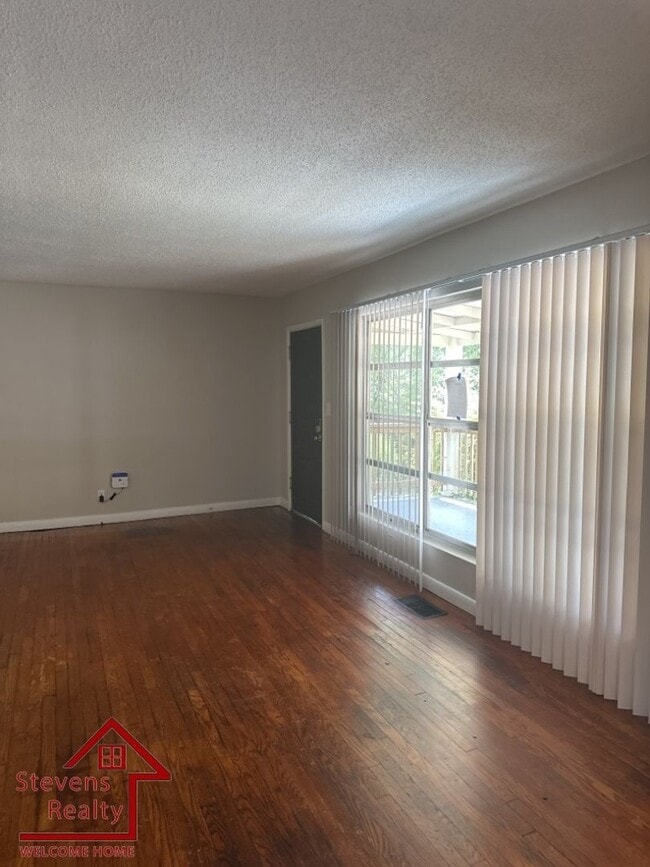 Photo - 3868 Mark Twain Cir