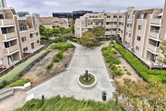 Building Photo - COMING SOON!!! BEAUTIFUL 1BD/1BA CONDO IN EMERYVILLE CA Unit 5401