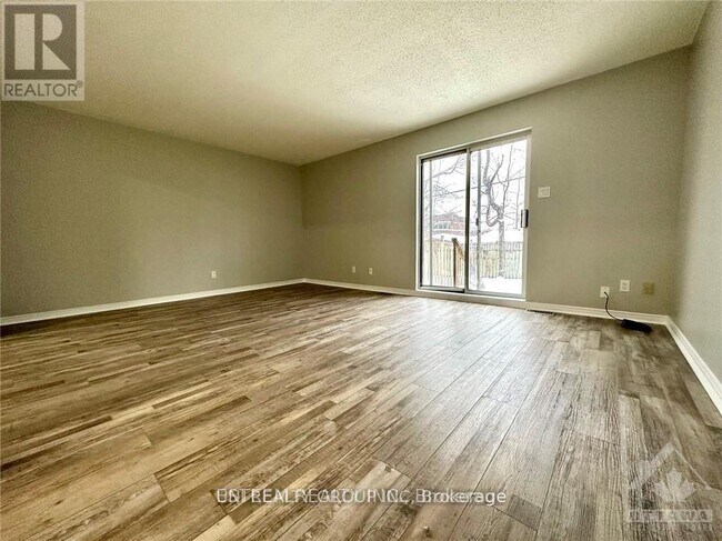 Photo - 1464 Baseline Rd