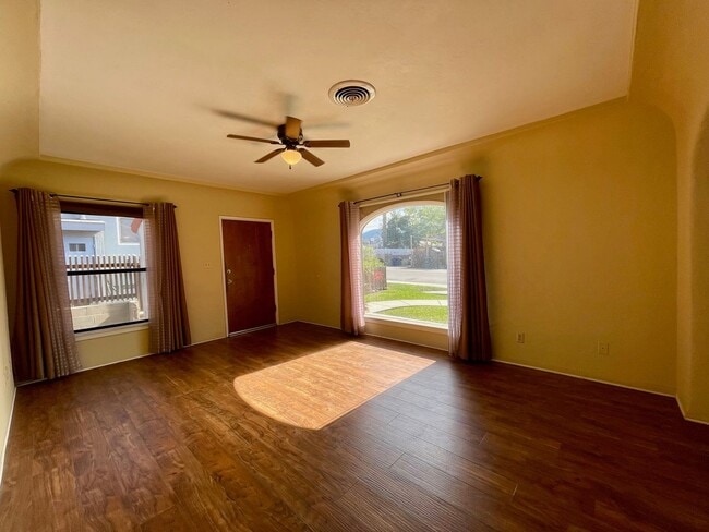 Photo - 2 Bedroom 1 Bathroom Home in Spring Valley