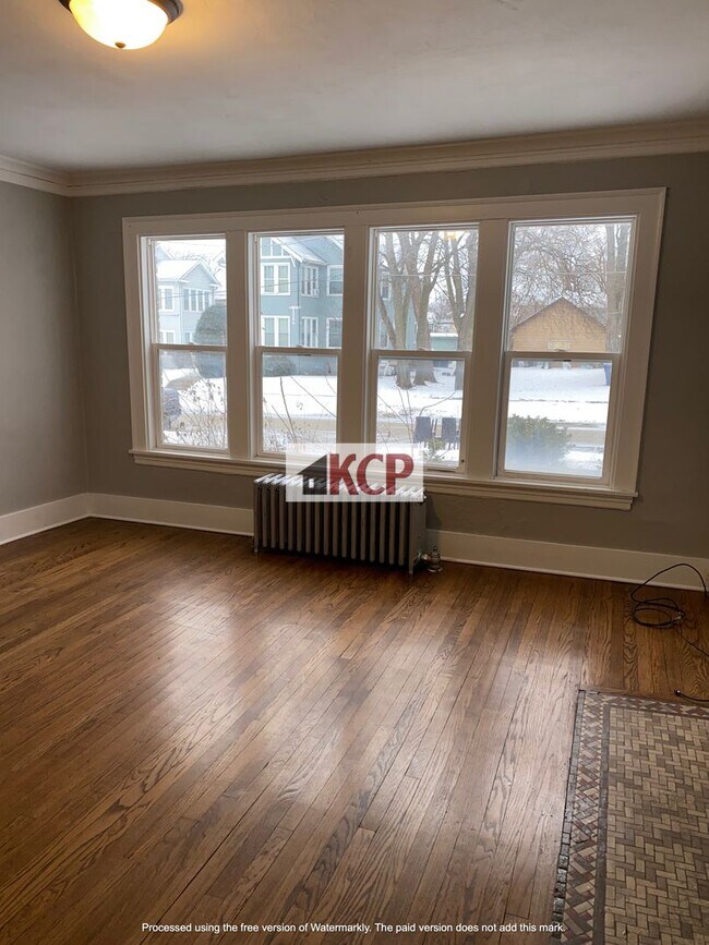 Photo - C2 Properties-442 Hickory Unidad Apt 1(lower)