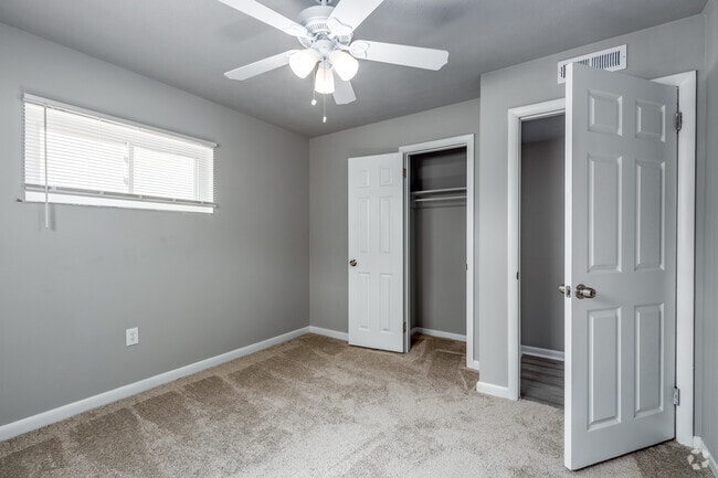 2BR, 1BA - 825SF Renovated