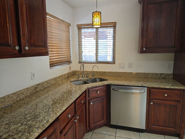 Photo - 4 Bedroom, 3 Bathroom! Lovely Home!