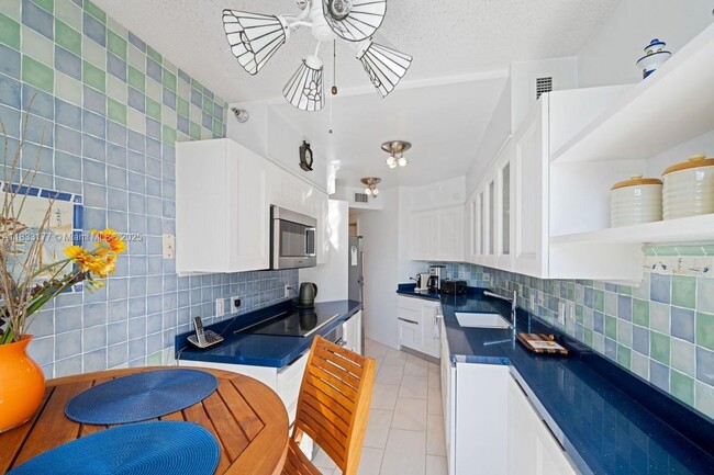 Photo - 3610 Yacht Club Dr