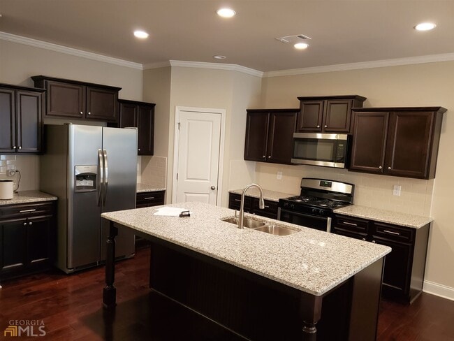 Photo - 5 Holdings Dr