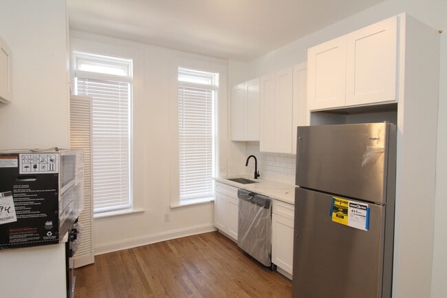 Photo - 1362 N Bosworth Ave Unit 3A