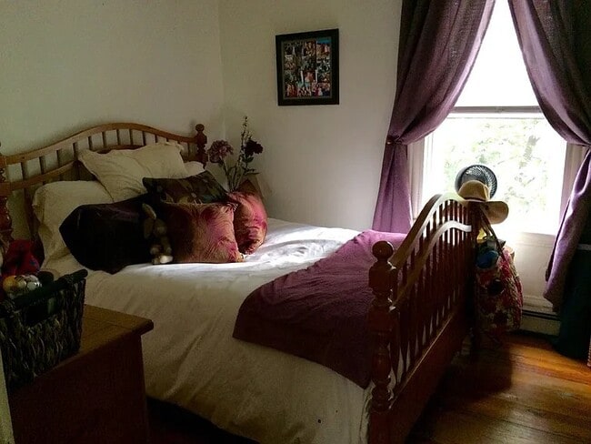 28 Saint Martin St