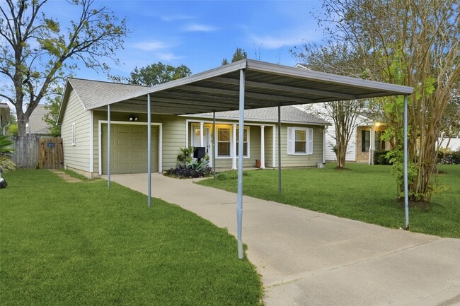 Photo - 1814 Chantilly Ln