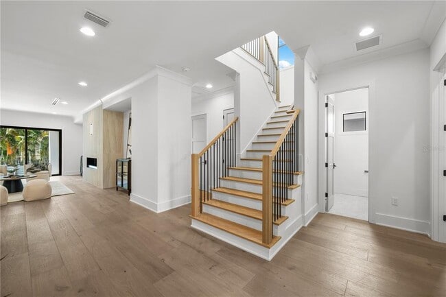 Photo - 5024 W Dickens Ave